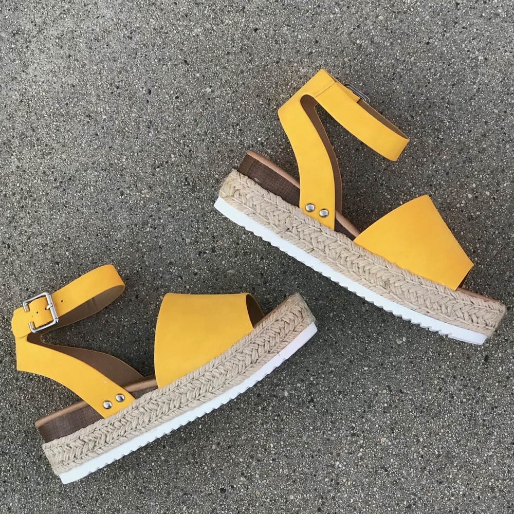 Soda Topic Yellow Espadrille Platform Sandal 6.5 - Picture 4 of 8